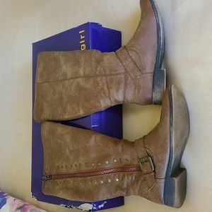 Madden Girl knee high sz 9 wide calf brown boots.
